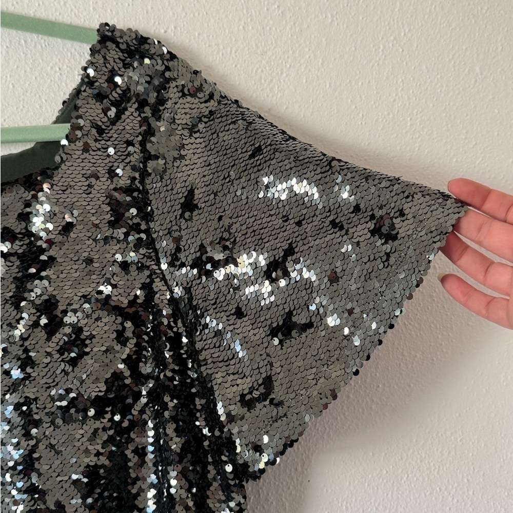 Ann Taylor Holiday Forest Green Sequin Top Sz L - Picture 2 of 9